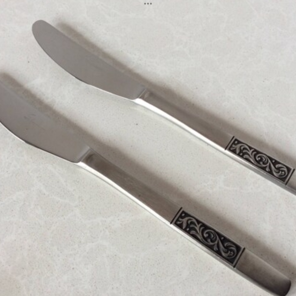 New 2 Vintage Elegance by Salem Butter Knives Dinner Knife Stainless Steel MCM